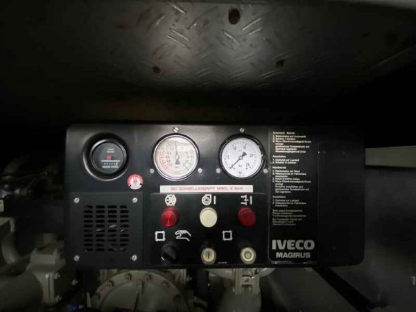 Autospeciale stingere incendii Autospecială de stingere a incendiilor IVECO MAGIRUS