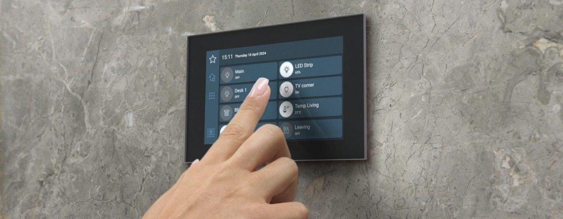 sistem casa inteligenta teletask - display smart home